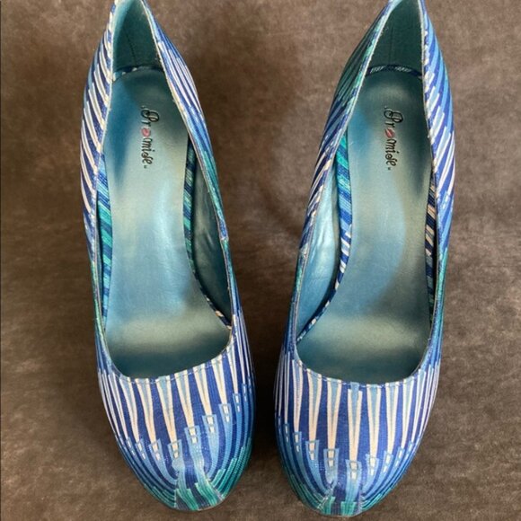 BLUE BROCADE STILETTO PLATFORM HEELS SHOES SIZE 7 M (SHOE REPUBLIC - CHEKER) - Picture 4 of 5